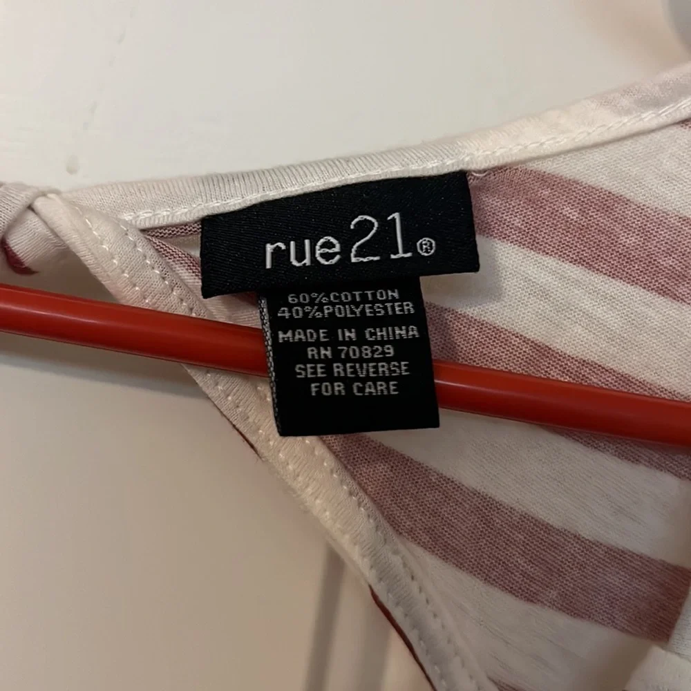 Rue21 Tank Top - Picture 4 of 6